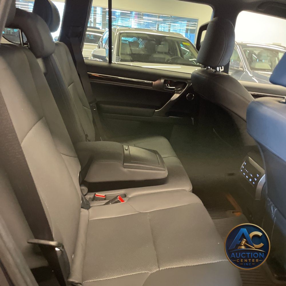 2023 Lexus GX 460 Base