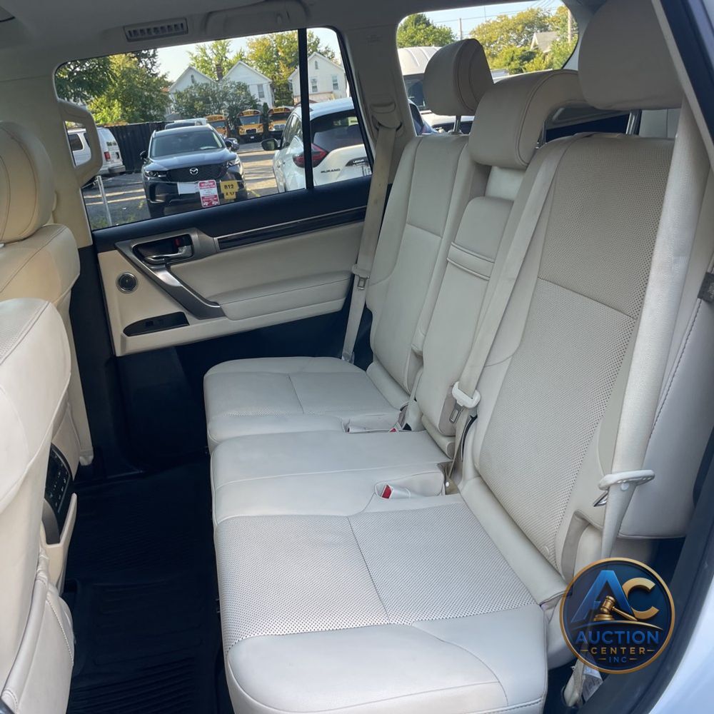 2022 Lexus GX 460 Base
