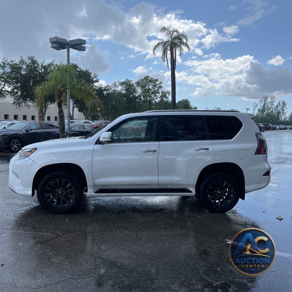 2023 Lexus GX 460 Base