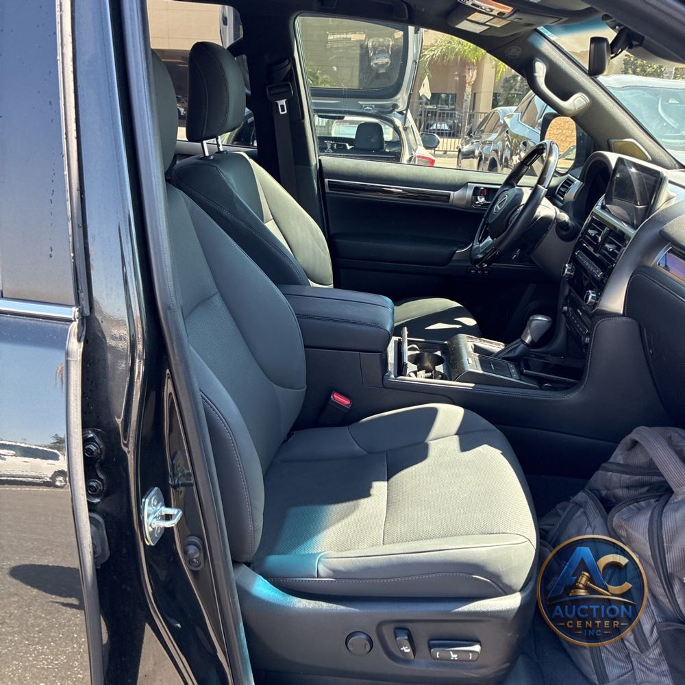 2023 Lexus GX 460 Base