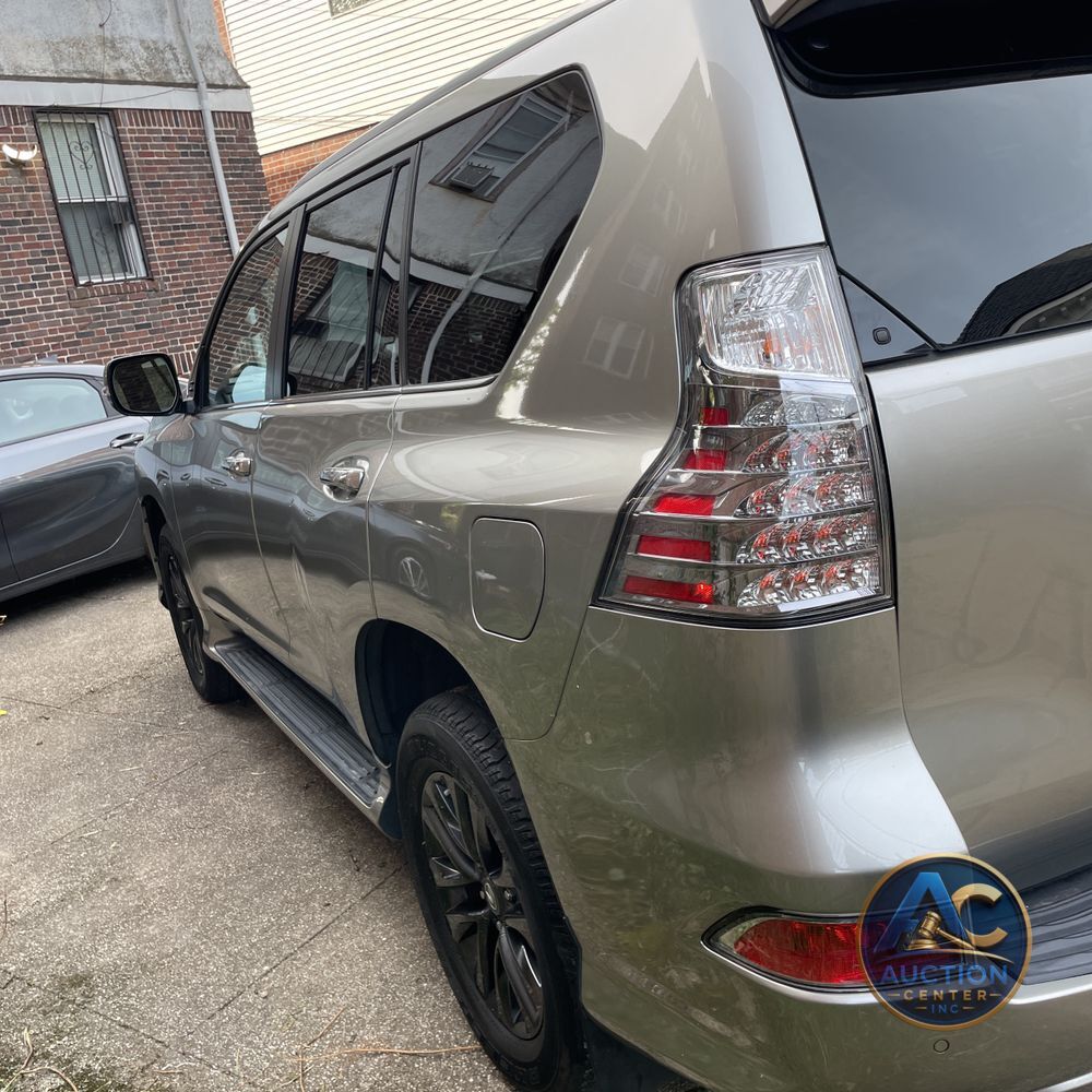 2022 Lexus GX 460 Base