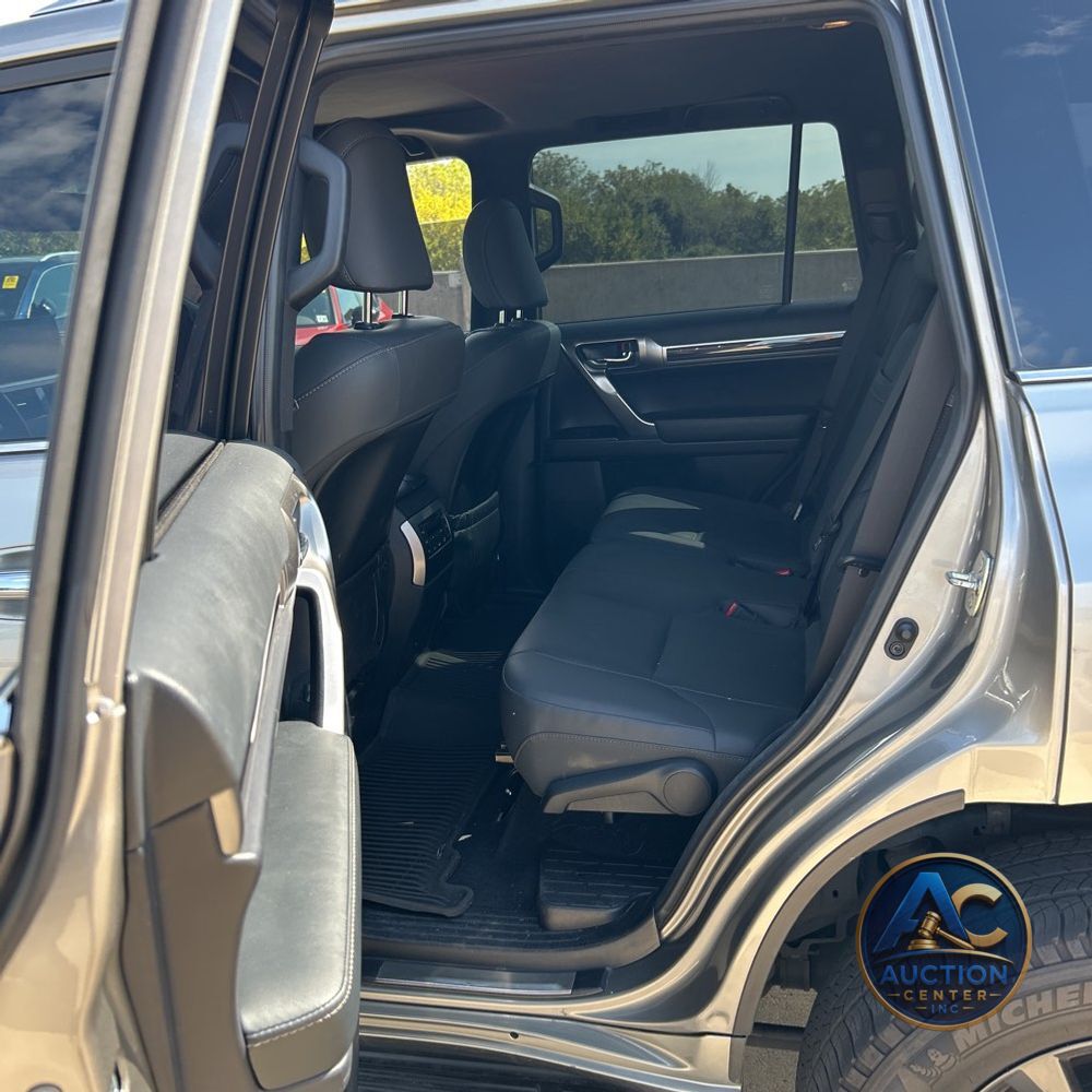 2023 Lexus GX 460 Base