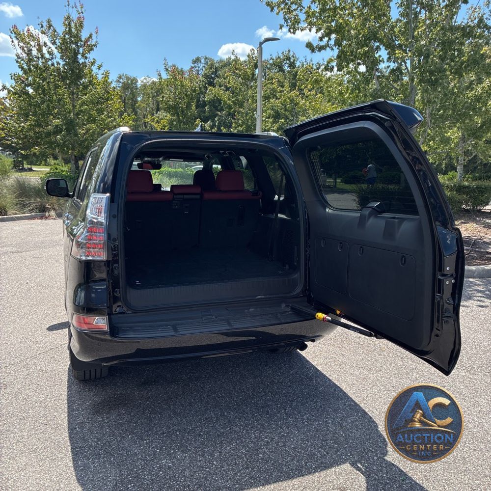 2023 Lexus GX 460 Base
