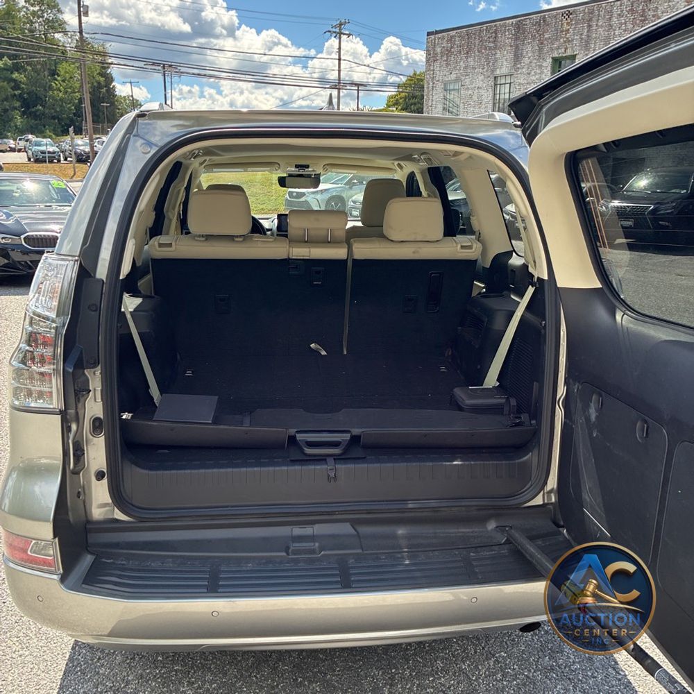 2023 Lexus GX 460 Base