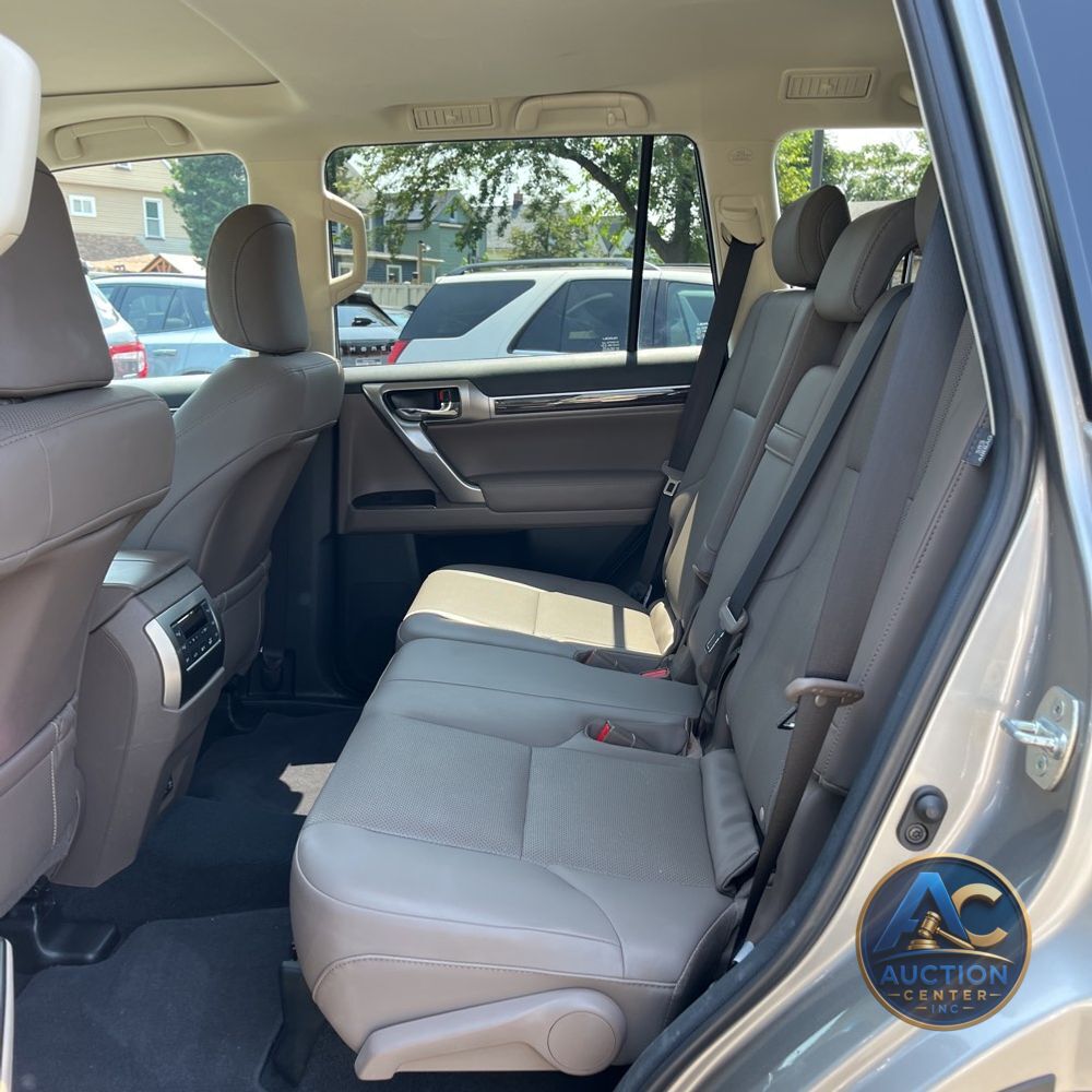 2023 Lexus GX 460 Base