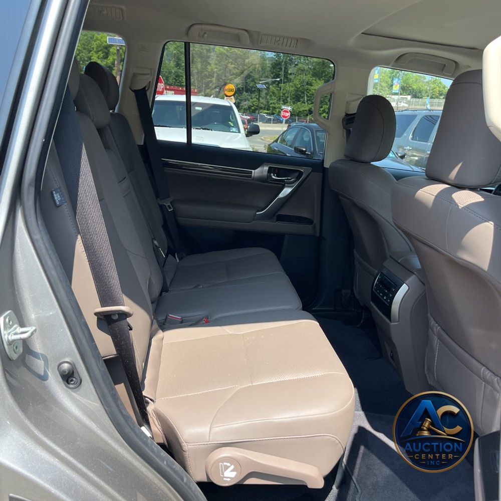 2023 Lexus GX 460 Base