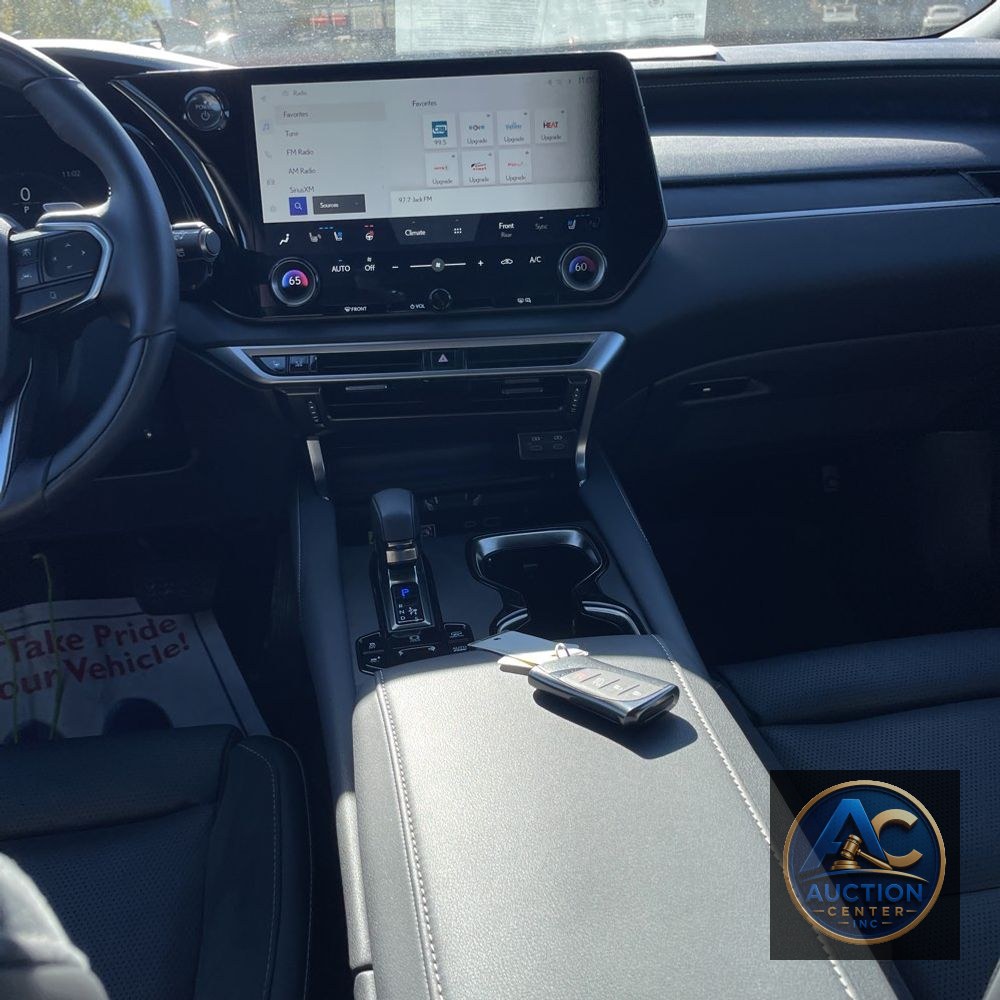 2025 Lexus RX 450h+ Luxury
