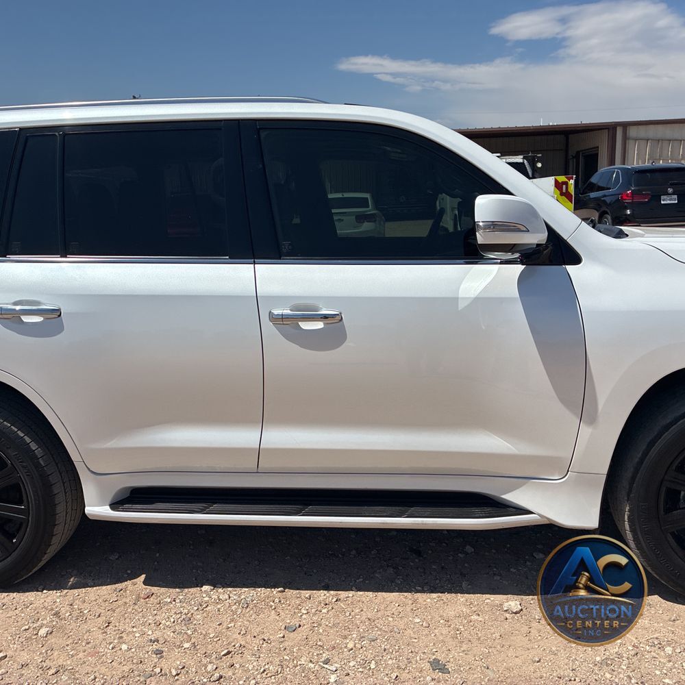2020 Lexus LX 570 Three-Row