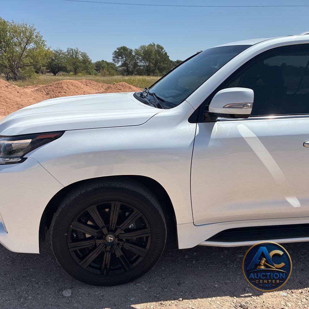 2020 Lexus LX 570 Three-Row