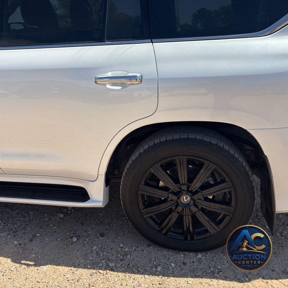 2020 Lexus LX 570 Three-Row