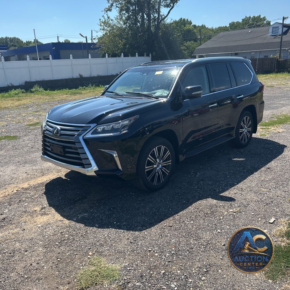 2021 Lexus LX 570 Three-Row