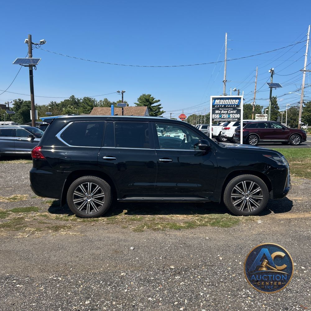 2021 Lexus LX 570 Three-Row
