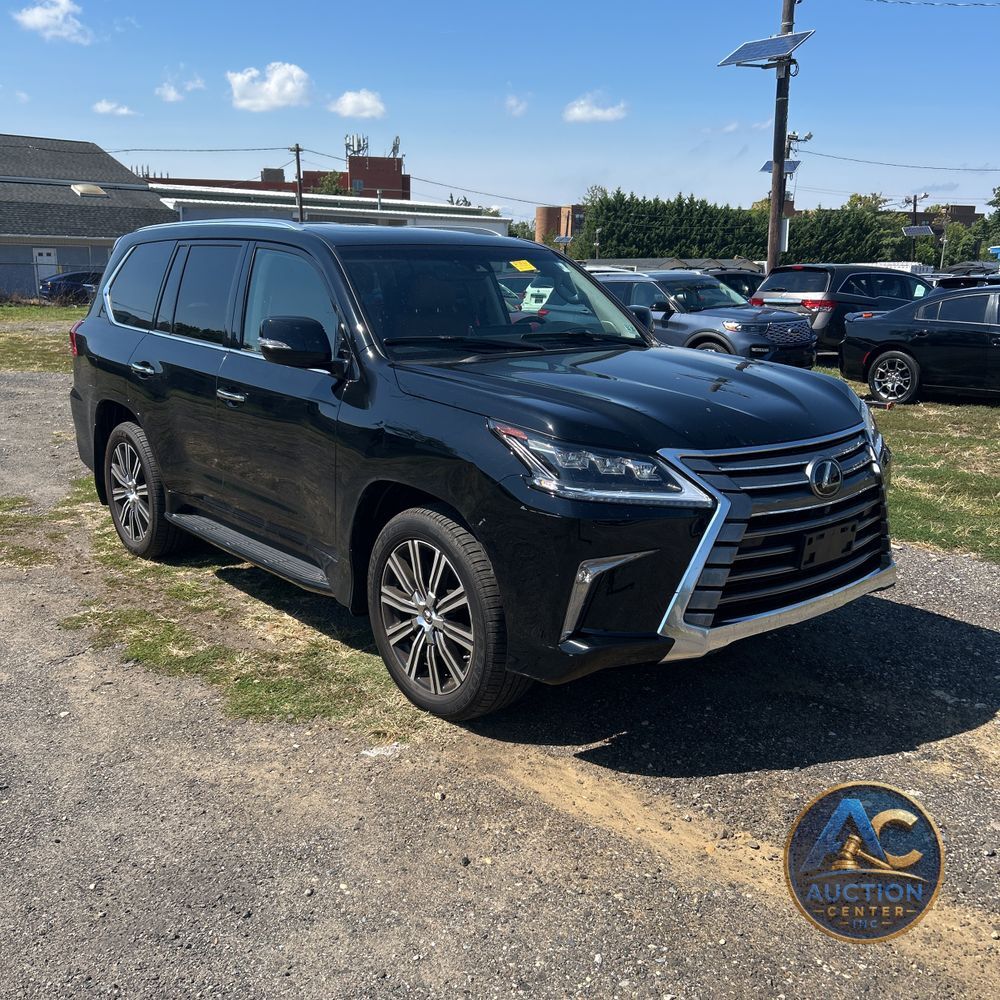 2021 Lexus LX 570 Three-Row