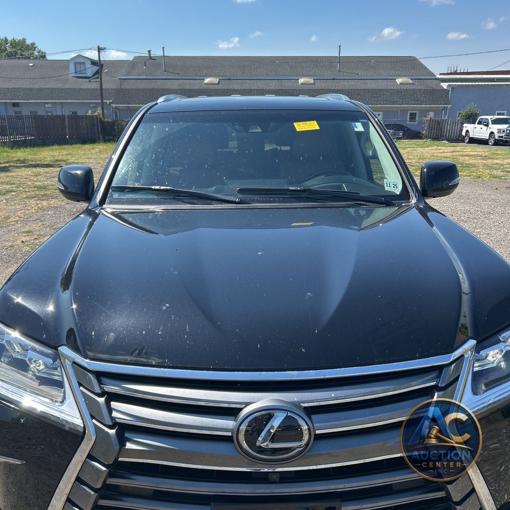 2021 Lexus LX 570 Three-Row