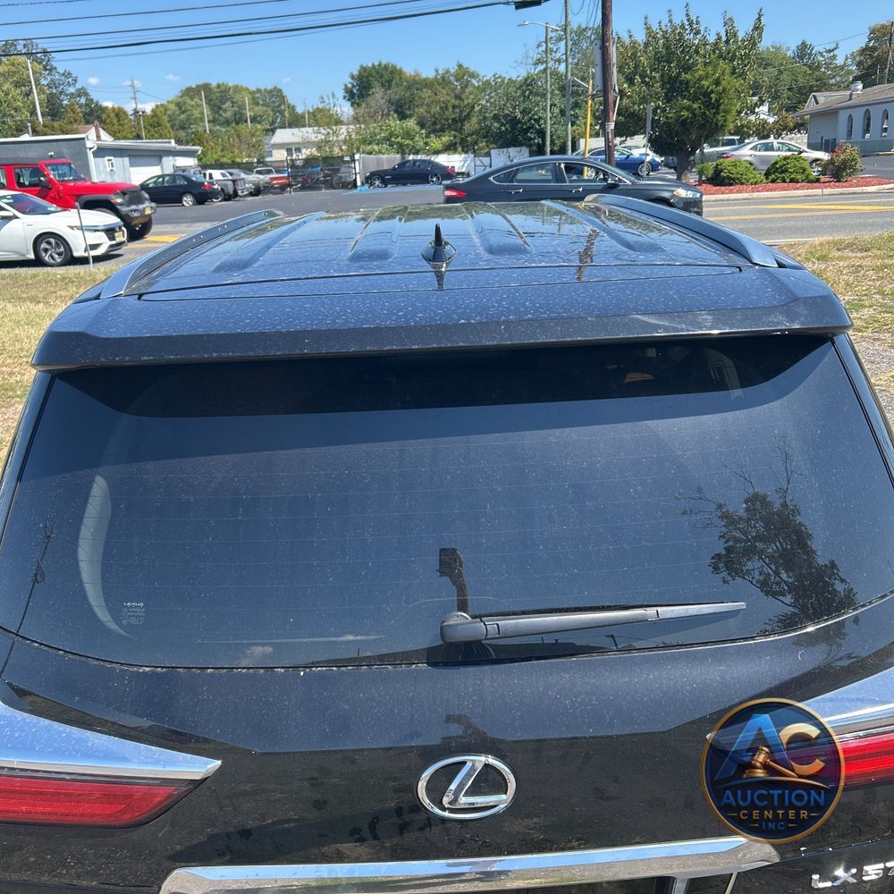 2021 Lexus LX 570 Three-Row