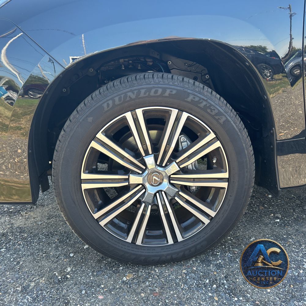 2021 Lexus LX 570 Three-Row