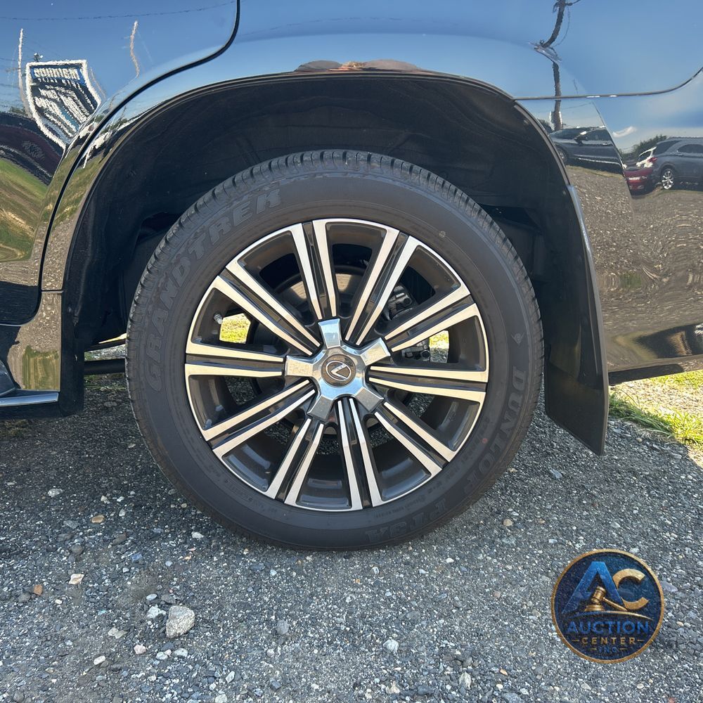 2021 Lexus LX 570 Three-Row