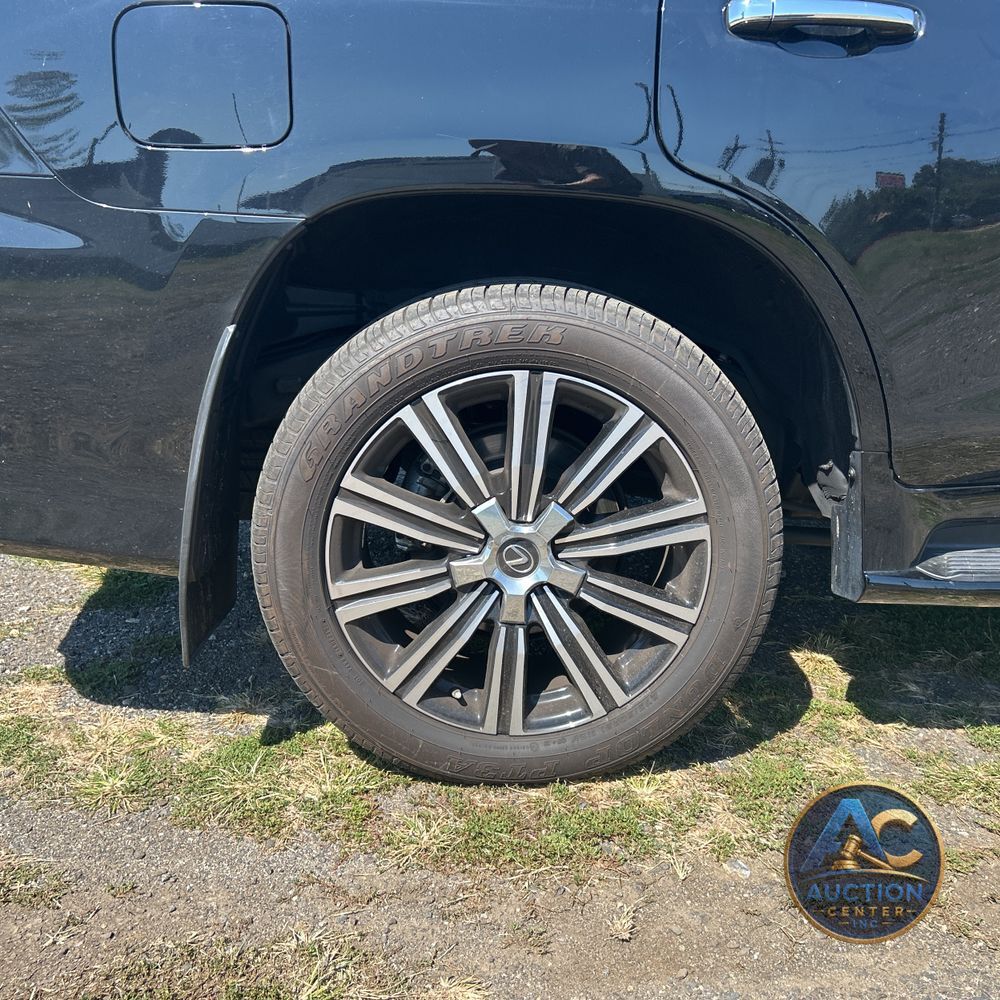 2021 Lexus LX 570 Three-Row