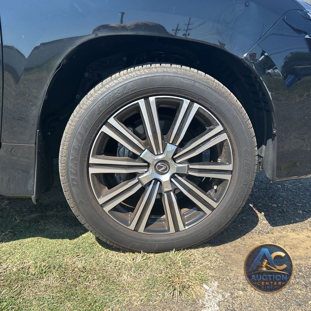 2021 Lexus LX 570 Three-Row
