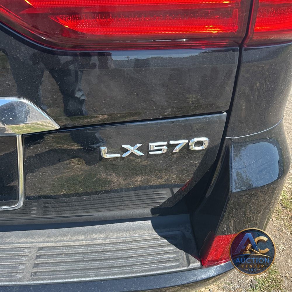 2021 Lexus LX 570 Three-Row