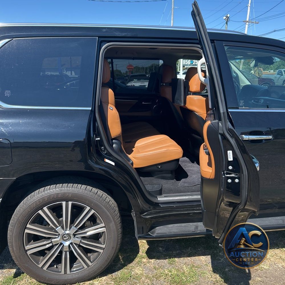 2021 Lexus LX 570 Three-Row