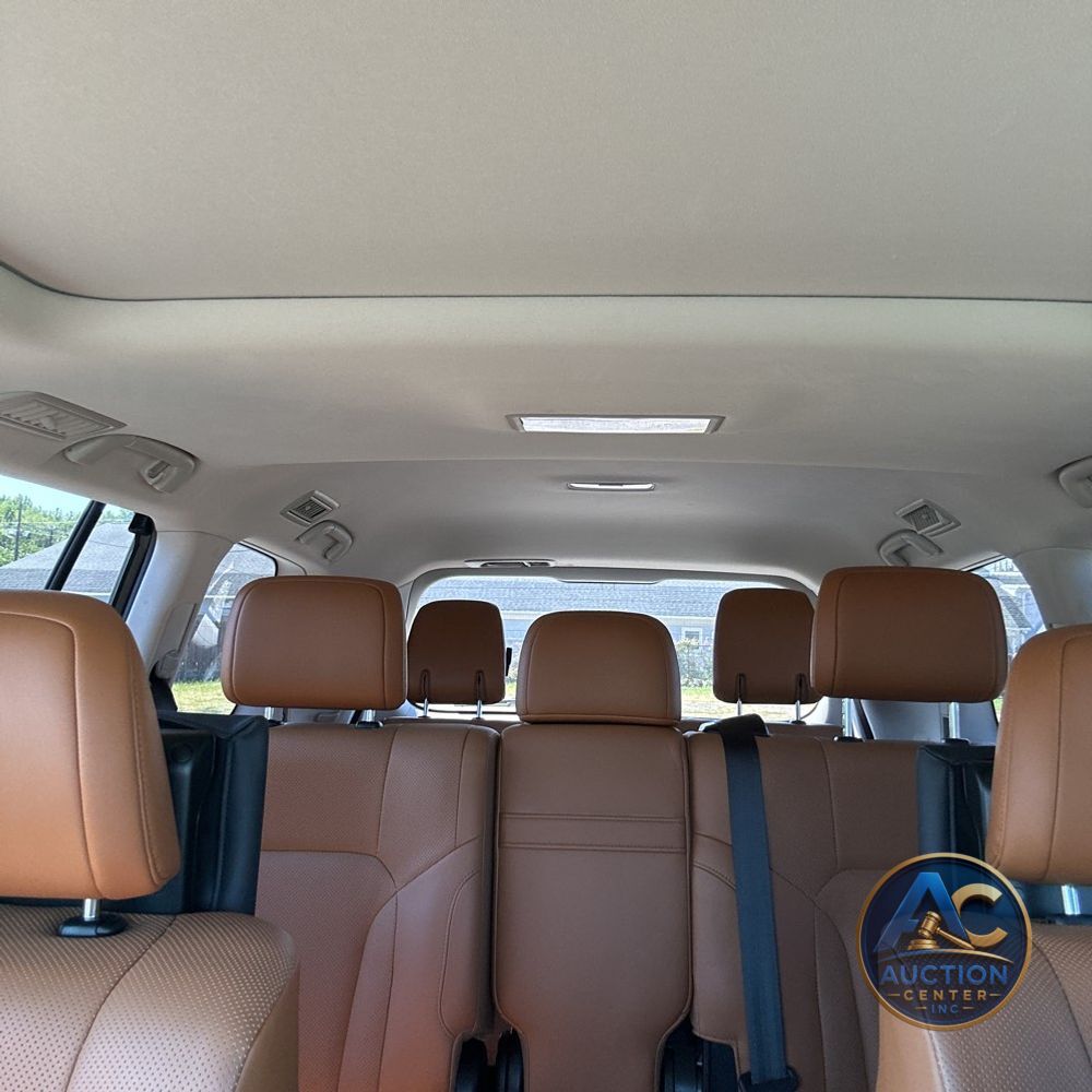 2021 Lexus LX 570 Three-Row