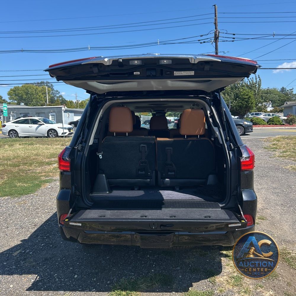 2021 Lexus LX 570 Three-Row