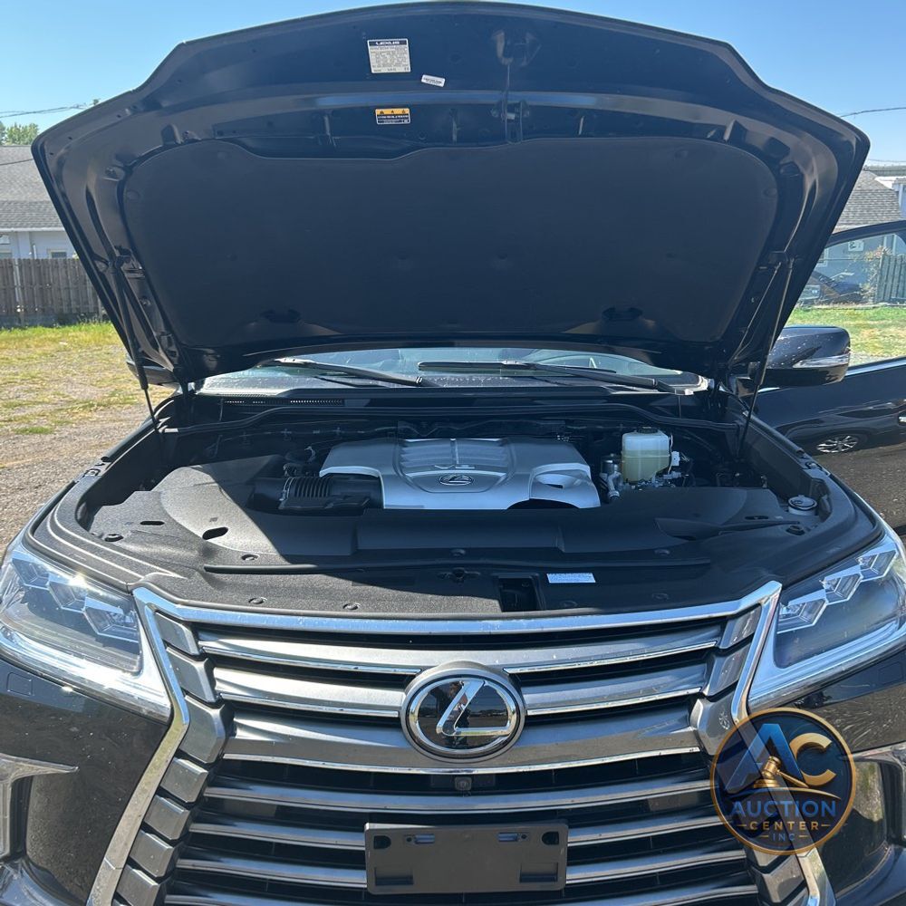 2021 Lexus LX 570 Three-Row