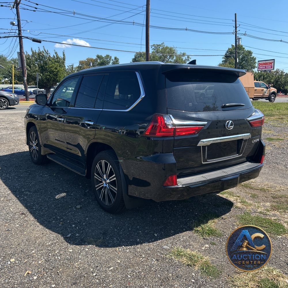 2021 Lexus LX 570 Three-Row