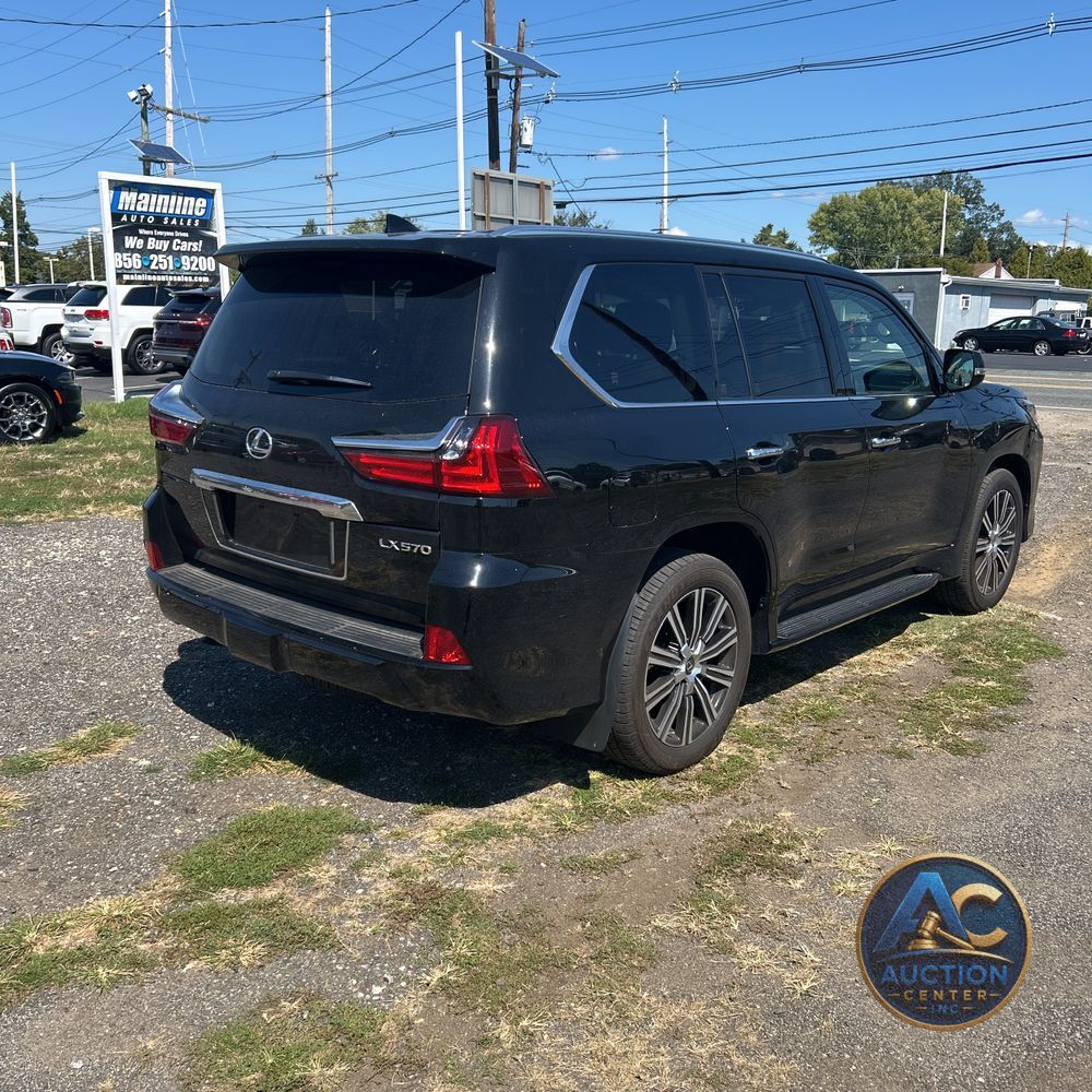 2021 Lexus LX 570 Three-Row