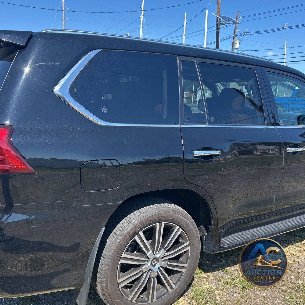2021 Lexus LX 570 Three-Row