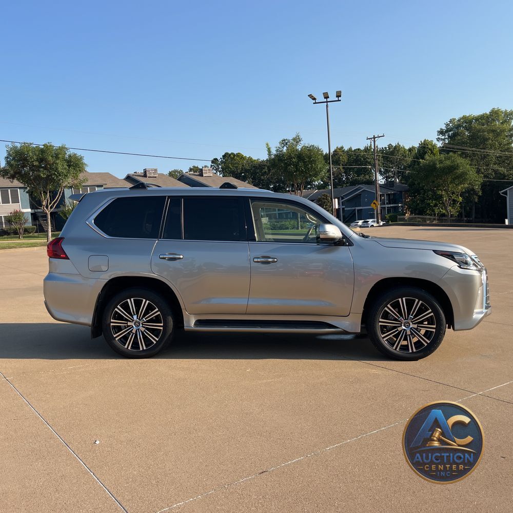 2020 Lexus LX 570 Three-Row