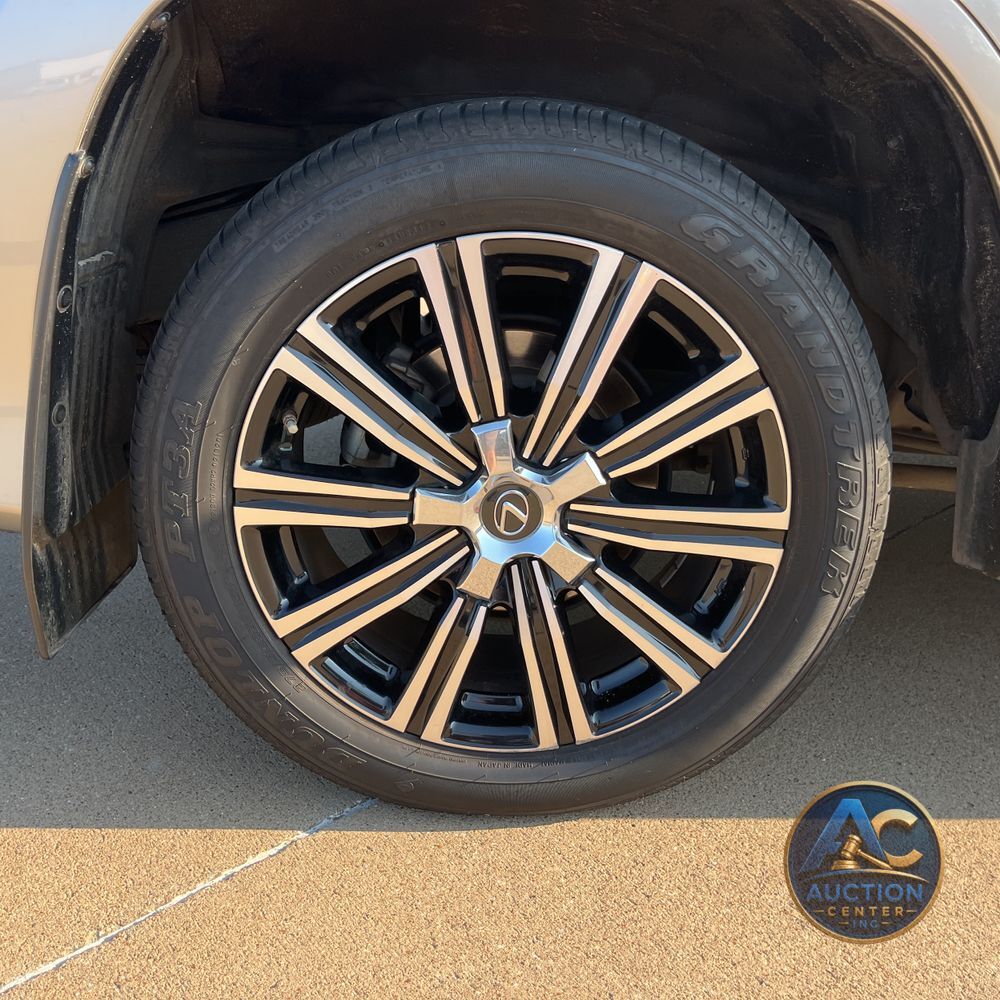 2020 Lexus LX 570 Three-Row