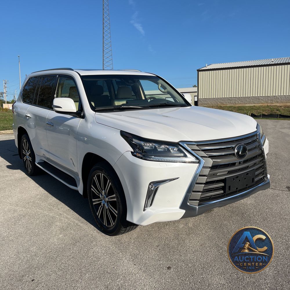 2021 Lexus LX 570 Three-Row