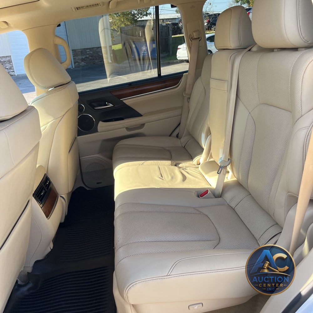 2021 Lexus LX 570 Three-Row