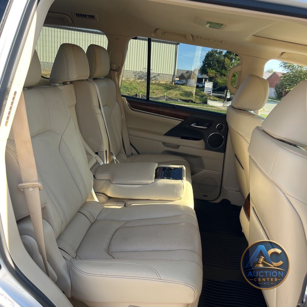 2021 Lexus LX 570 Three-Row