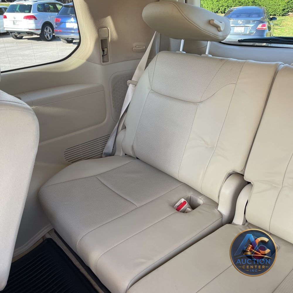 2021 Lexus LX 570 Three-Row