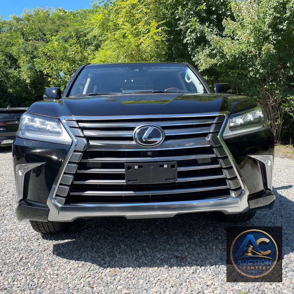 2021 Lexus LX 570 Three-Row