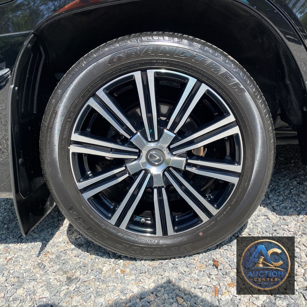 2021 Lexus LX 570 Three-Row