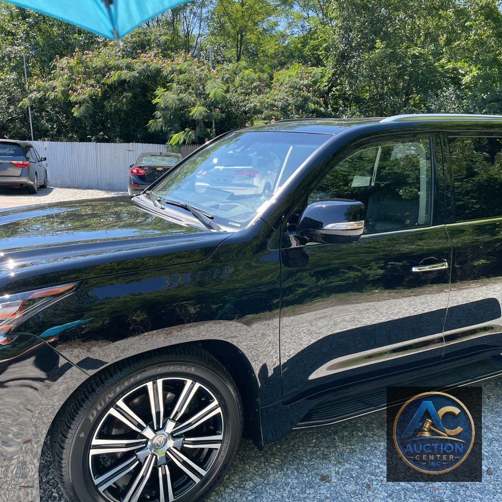 2021 Lexus LX 570 Three-Row