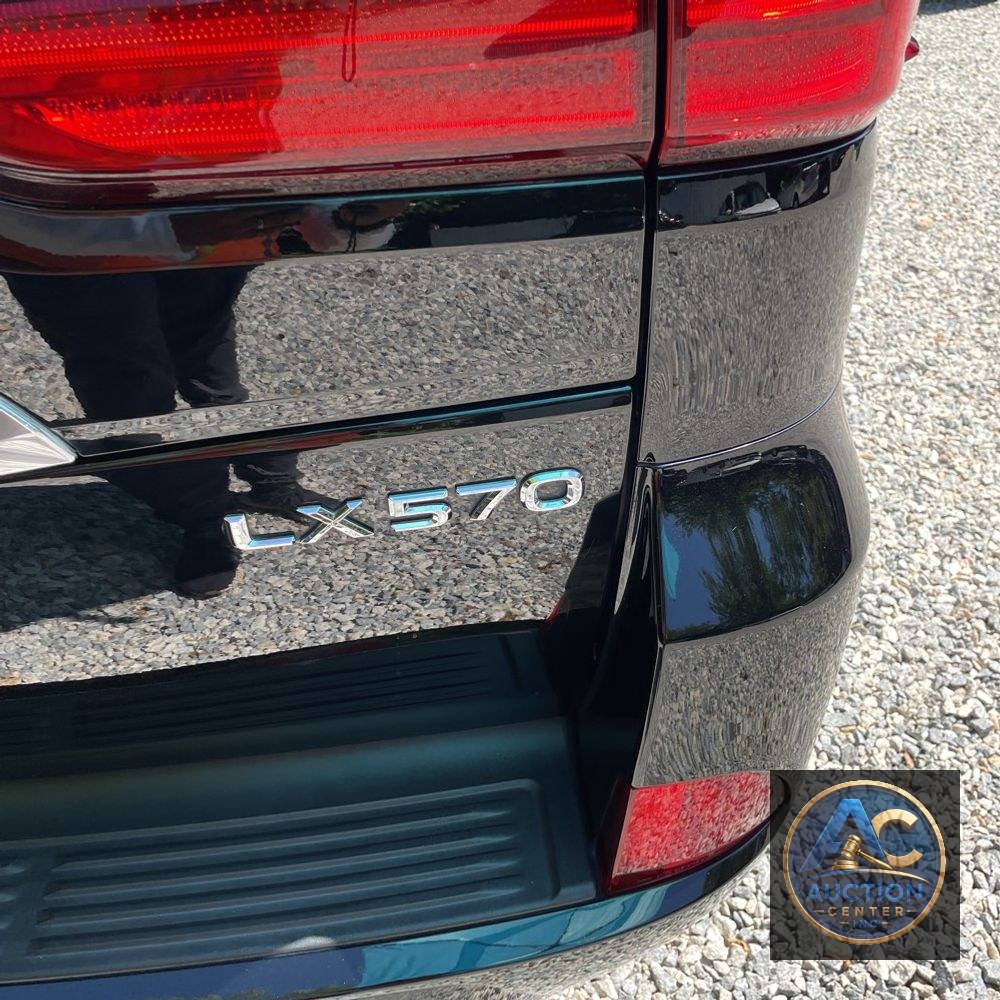 2021 Lexus LX 570 Three-Row