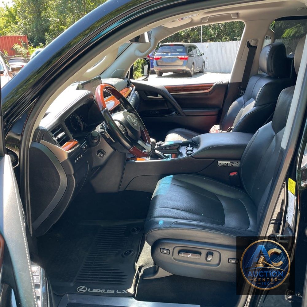 2021 Lexus LX 570 Three-Row