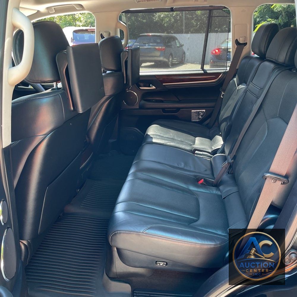 2021 Lexus LX 570 Three-Row