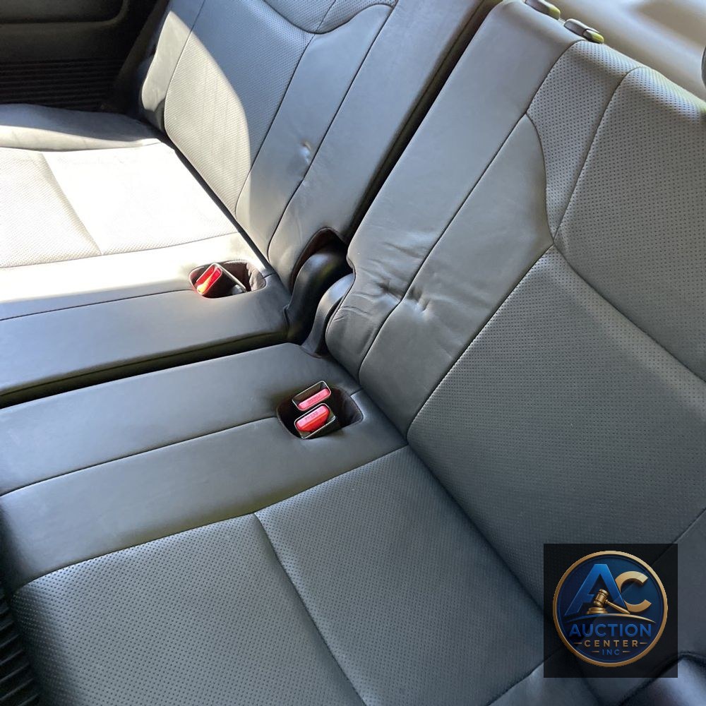 2021 Lexus LX 570 Three-Row