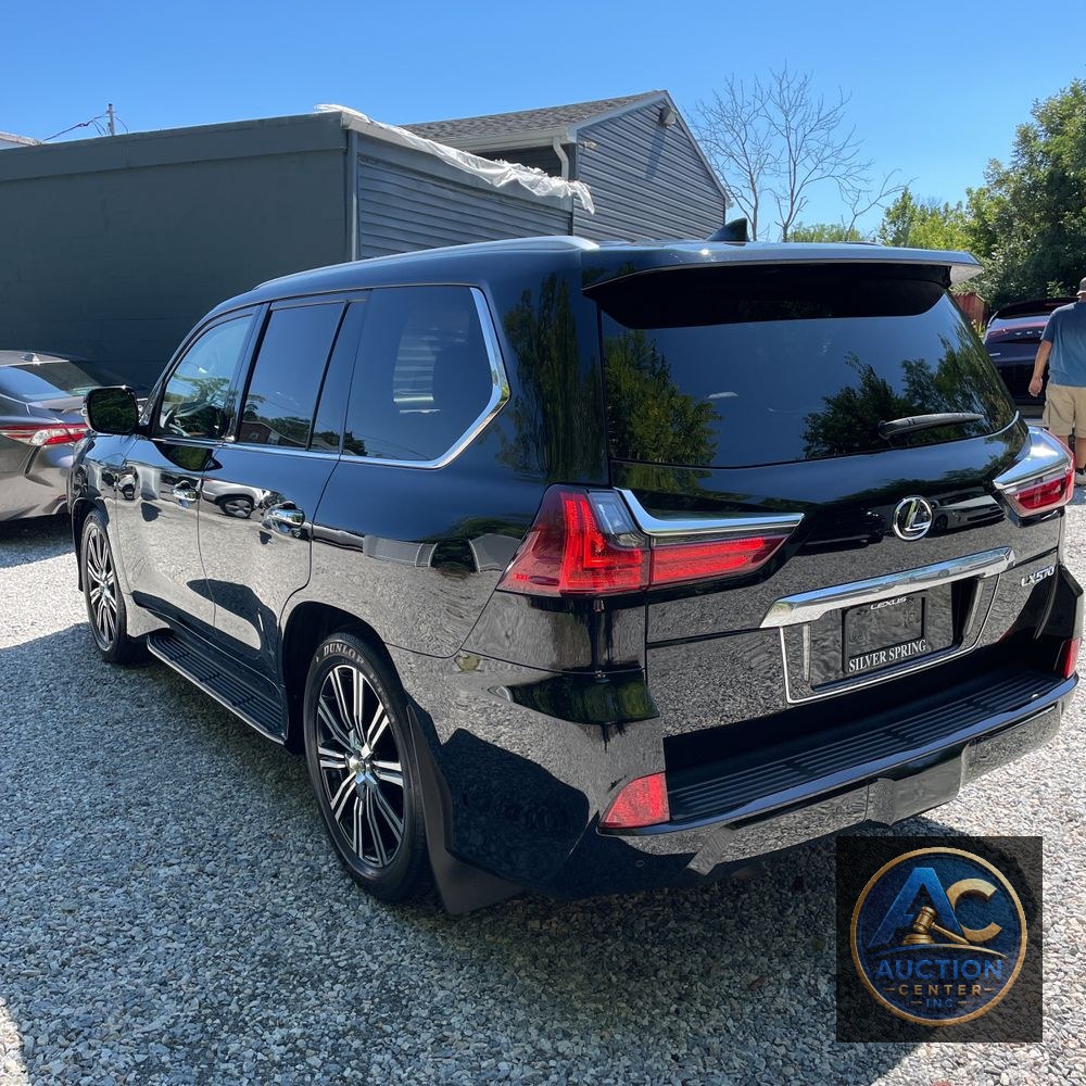 2021 Lexus LX 570 Three-Row