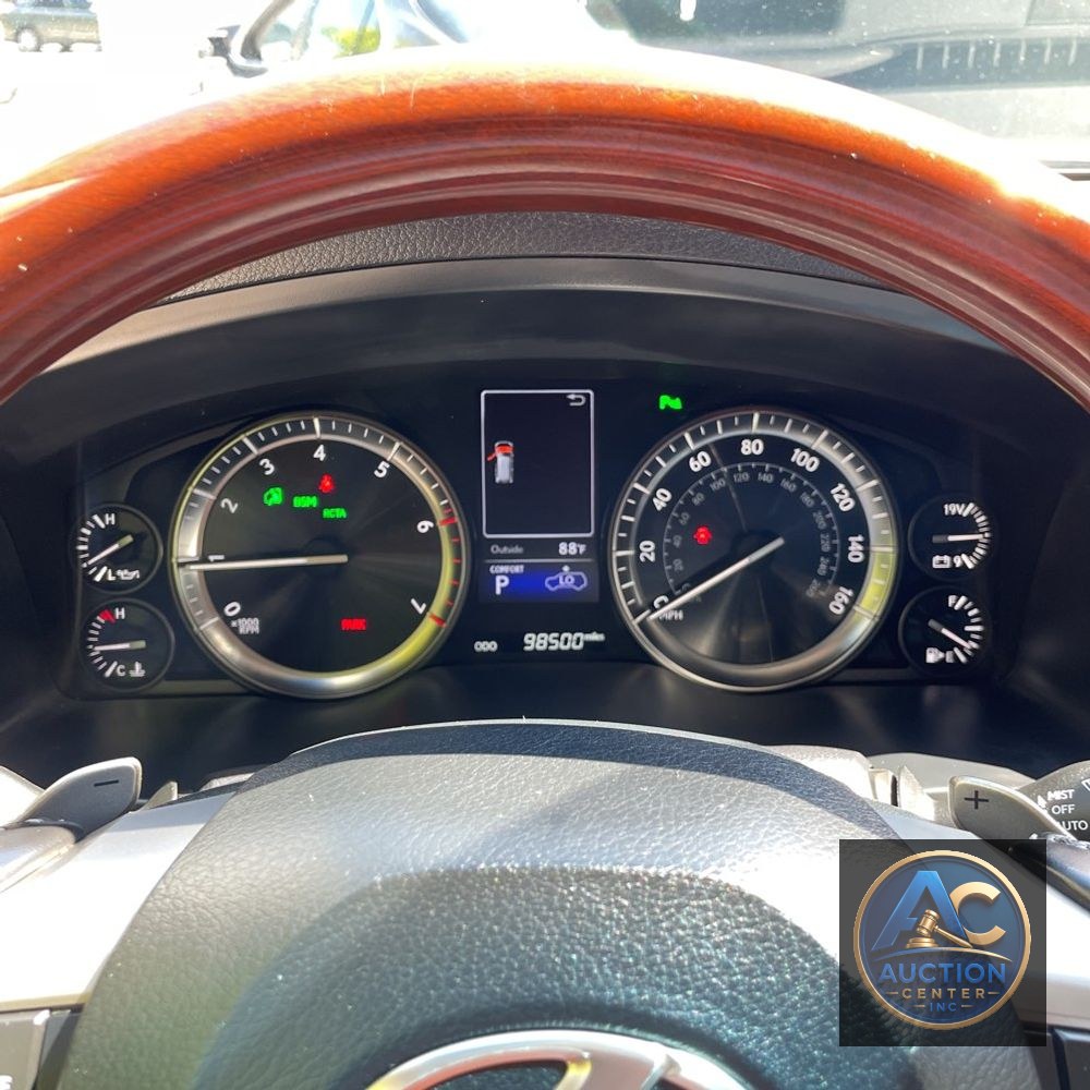2021 Lexus LX 570 Three-Row