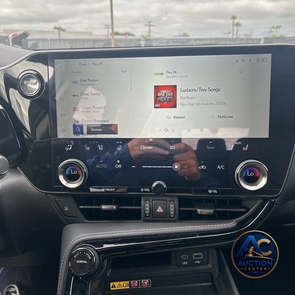 2025 Lexus NX 350h Premium