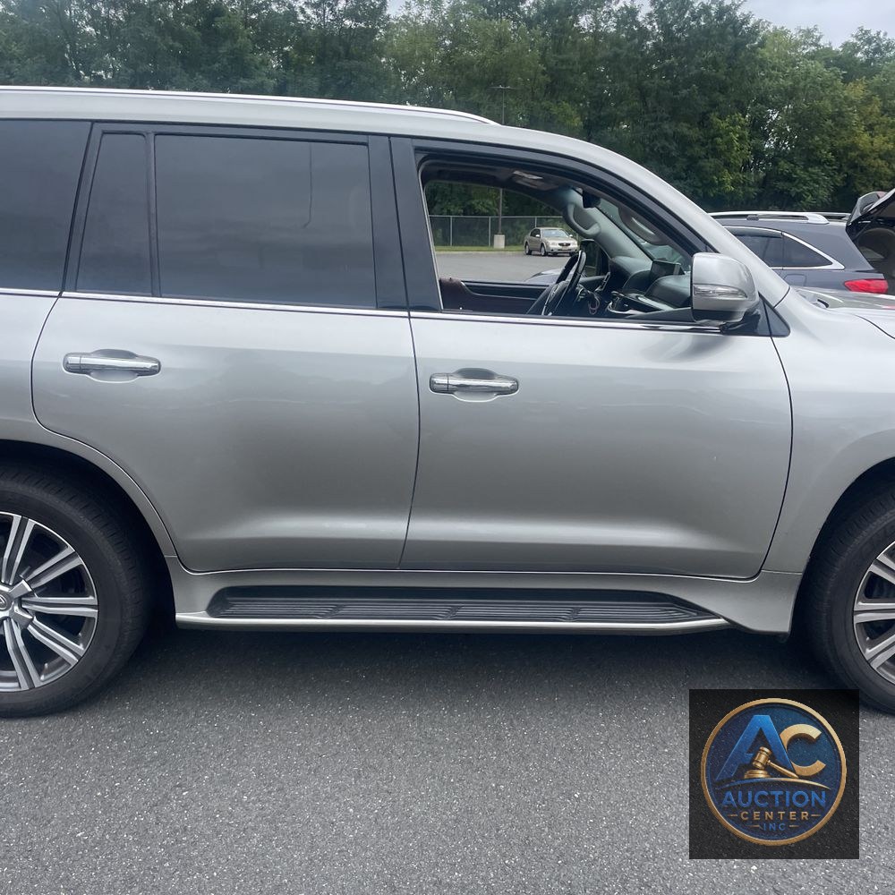 2017 Lexus LX 570 Base