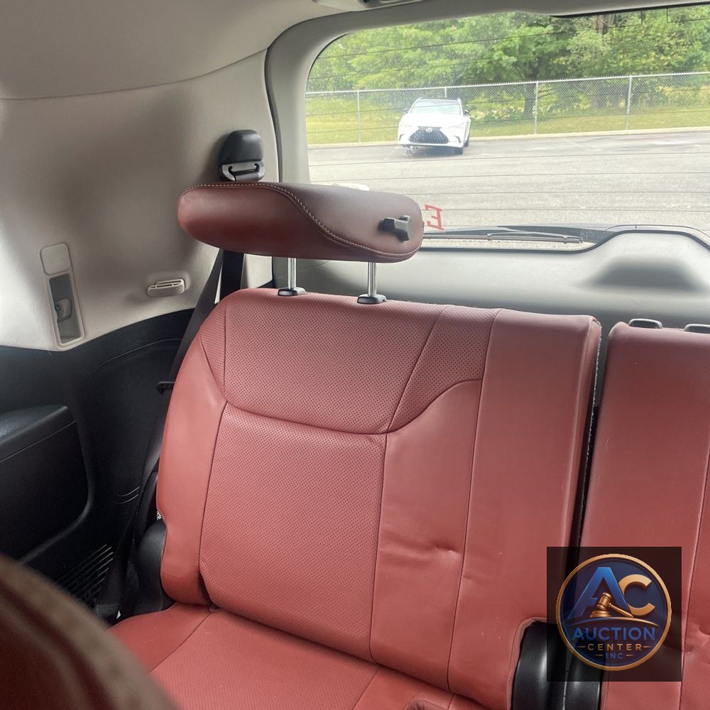 2017 Lexus LX 570 Base