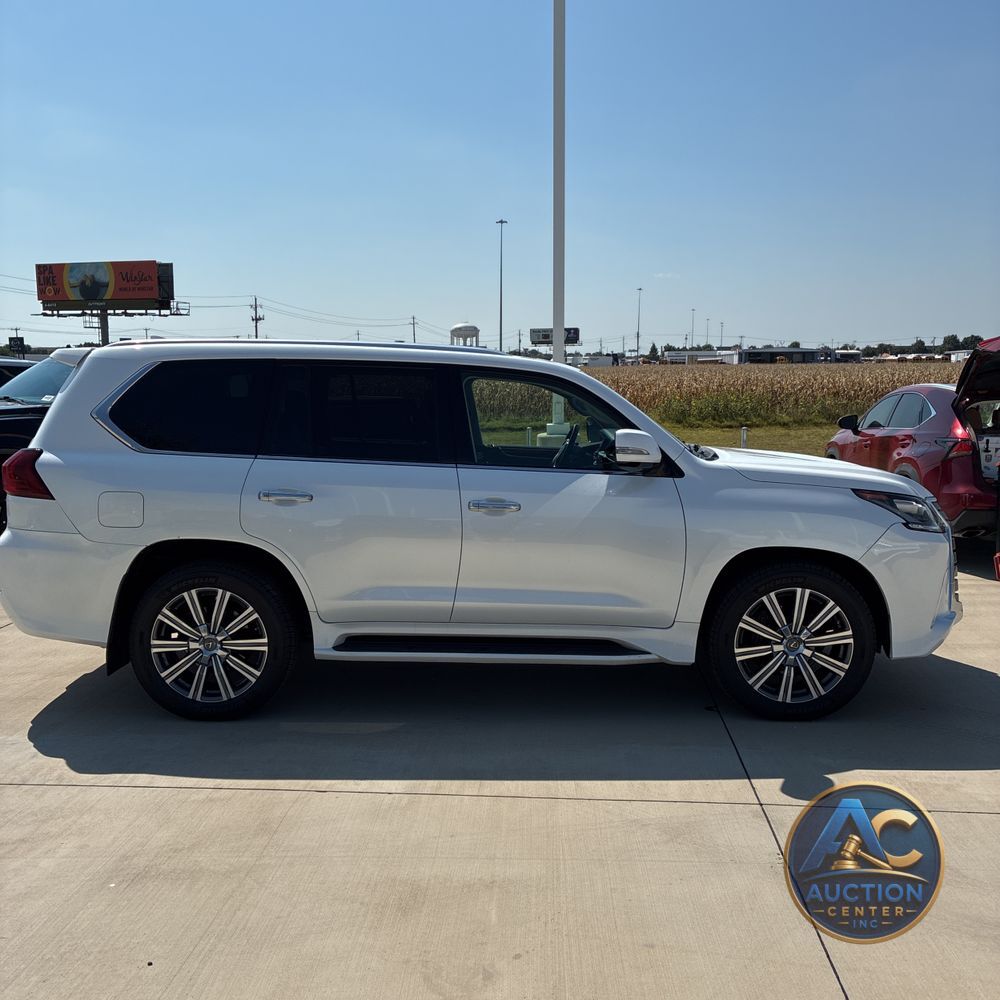 2018 Lexus LX 570 Three-Row